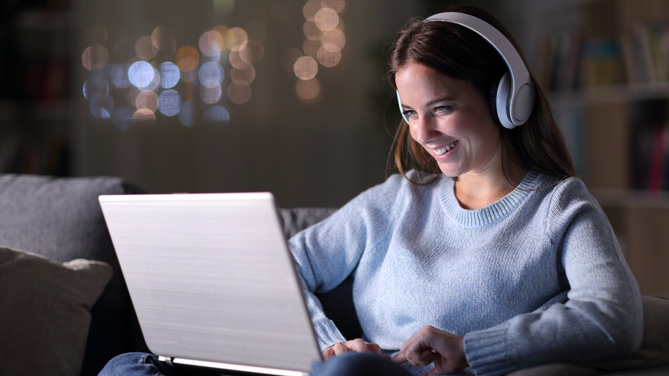 Student in the online master of digital marketing